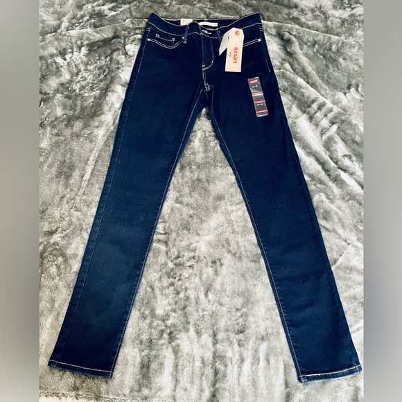 Levi’s Jeans - Picture 2 of 4